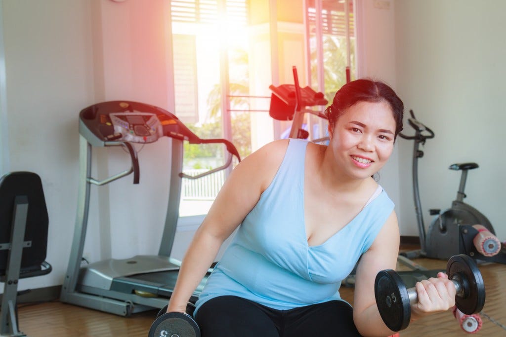 mulher a fazer exercício fisico mulher a fazer exercício fisico